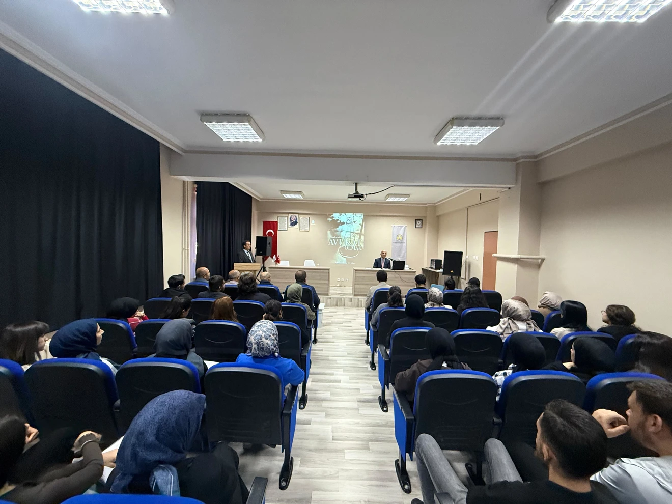 Bozkır Meslek Yüksekokulu’nda “Kariyer Günleri” Kapsamında Anlamlı Bir Söyleşi
